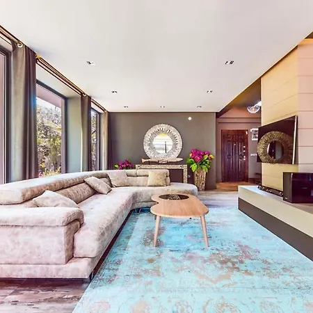 Sleeps 6 With Pool Air Con And Wifi Villa *