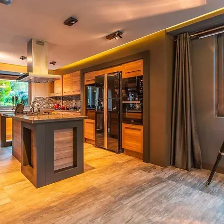 Villa Sleeps 6 With Pool Air Con And Wifi Ovacık