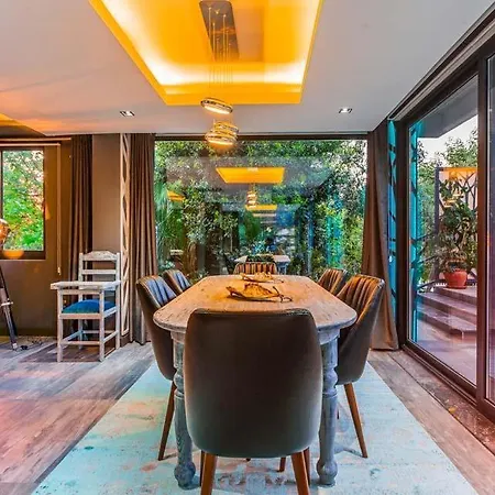 فيلة Sleeps 6 With Pool Air Con And Wifi Ovacık