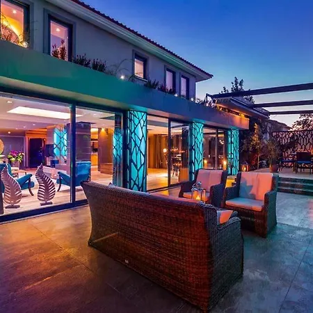 Sleeps 6 With Pool Air Con And Wifi * Ovacık